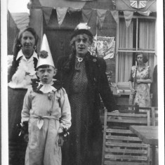 Cecil and his wife and son (Roger) in Pennyfarthing Street