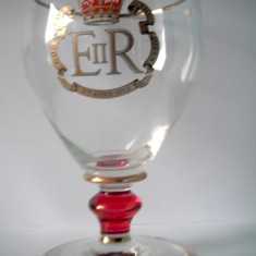 Glass commemorative goblet given to Salisbury Amateur Boxing Club members during the Salisbury 1953 Coronation celebrations.  The Salisbury Amateur Boxing Club was one of several organisations giving open air displays at the Coronation celebrations in Victoria Park. | Photographer unknown