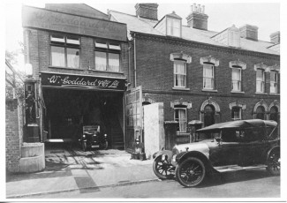 This photo of Goddards Garage was labelled as Milford Street by the Museum, but we think it is St Edmund Church Street. | With kind permission of The Salisbury Museum © Salisbury Museum