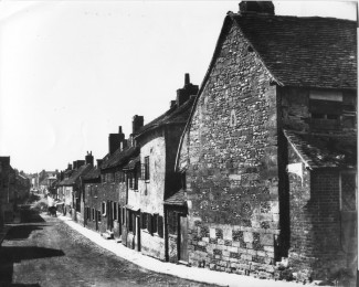 A view looking down Winchester Street towards the City centre. It is unclear when the photo was taken. | With kind permission of The Salisbury Museum © Salisbury Museum