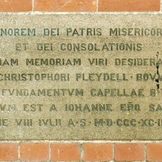 Dedication stone outside St. Mary's chapel, in St. Martin's Lane | Alan Doel